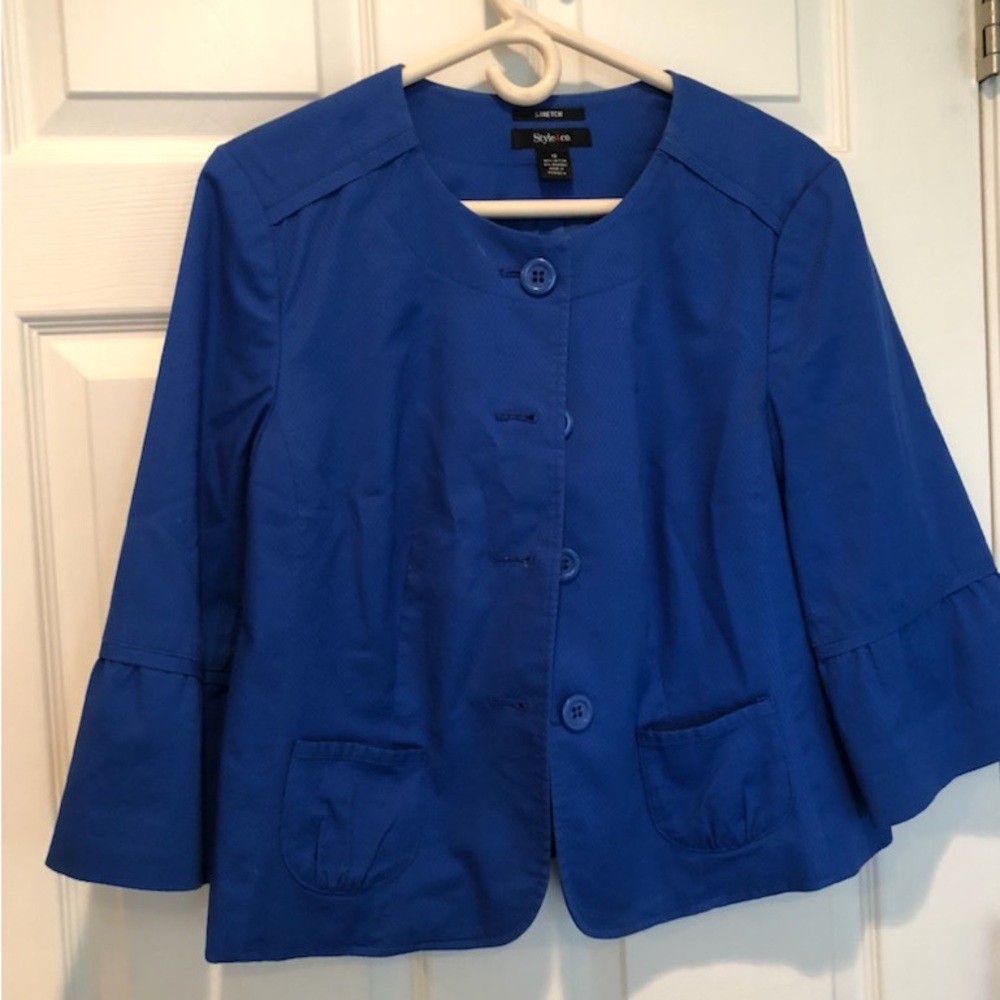 Short jacket in royal blue
